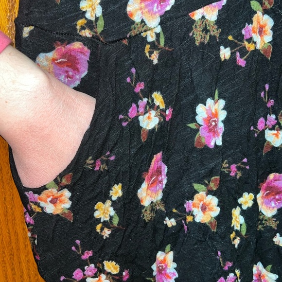 Forever 21 Black Floral Lace-Back Sundress Side Pockets Size L Feminine Boho - Picture 4 of 5